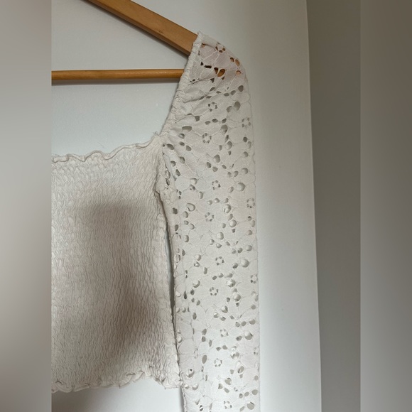 Long sleeve with lace sleeves - Picture 2 of 4